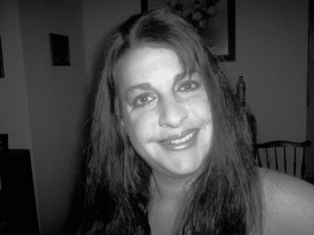 Amy Hewitt Photo 30