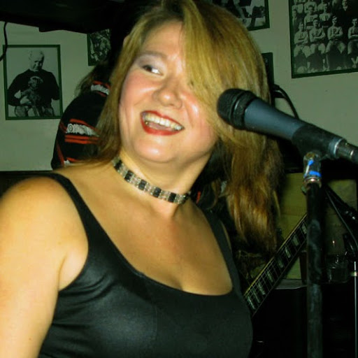 Diana Perkins Photo 10