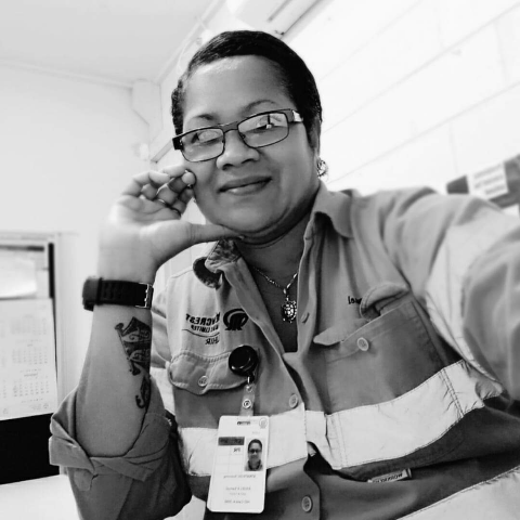 Angela Samuel Photo 31