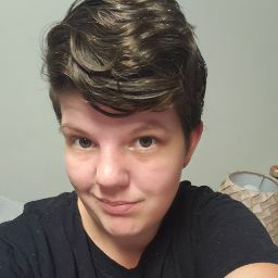 Amanda Patrick Photo 23