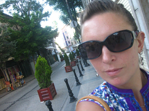 Laura Sinclair Photo 11