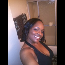 April Russell Photo 24