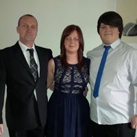 Michelle Metcalfe Photo 12