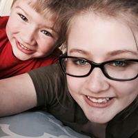 April Hodges Photo 14