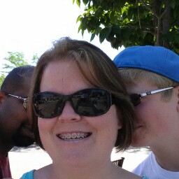 Bethanie Thompson Photo 2
