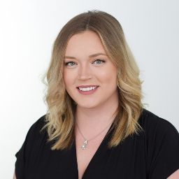 Julie Kruse Photo 23