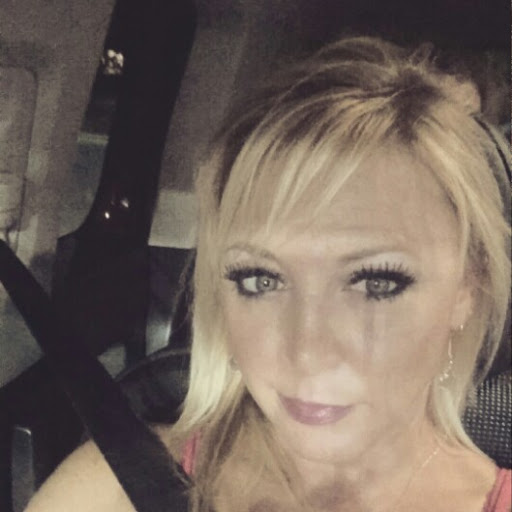 Stephanie Mclaughlin Photo 32