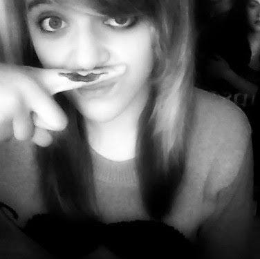 Victoria Atkins Photo 24