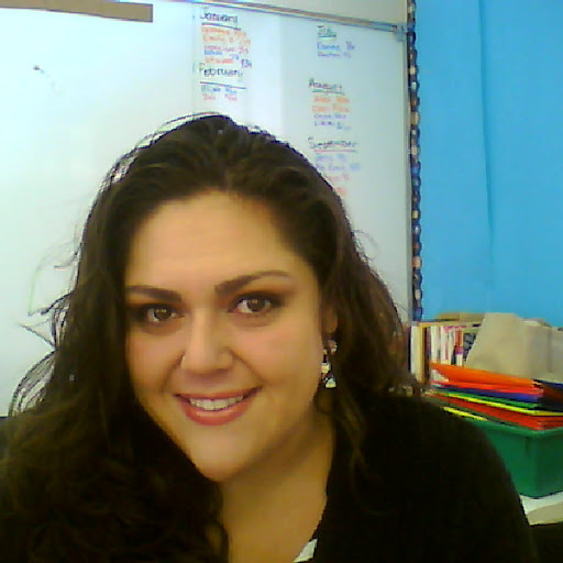 Emily Garcia Photo 13