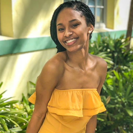 Alyssa Daniel Photo 5