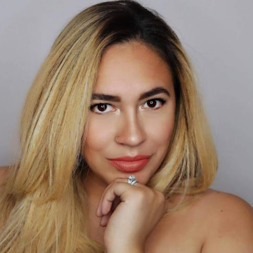 Amy Santana Photo 39