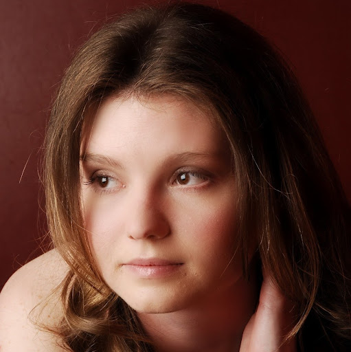 Christina Foster Photo 40
