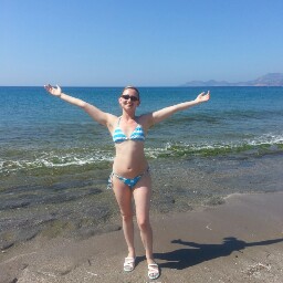 Laura Tyson Photo 21