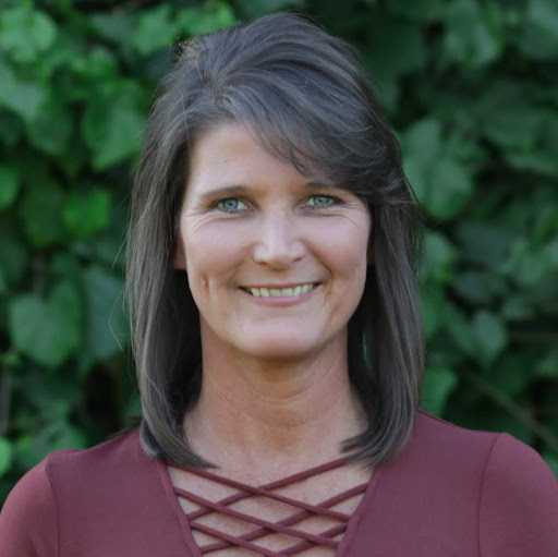 Beth Tuttle Photo 23