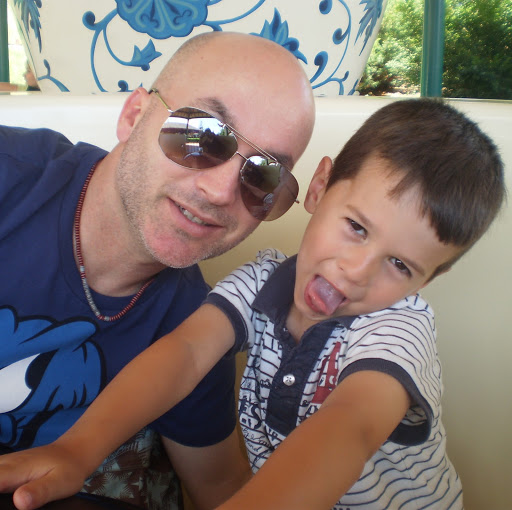 Daniel Carrero Photo 3