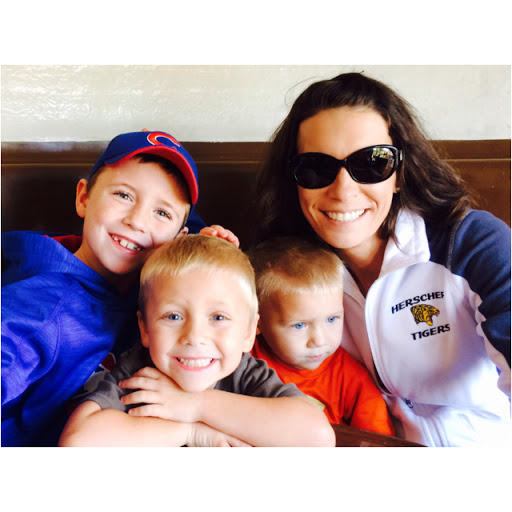 Cassandra Clark Photo 37