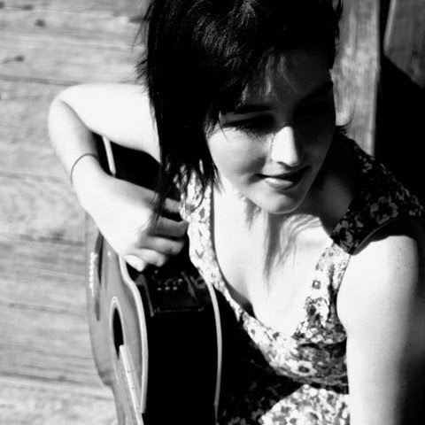 Sarah O'Loughlin Photo 8