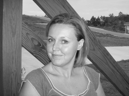 Shannon Scott Photo 13