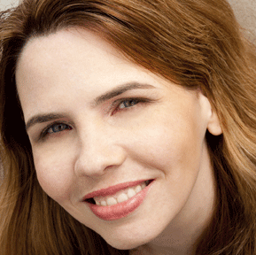Jennifer Larkin Photo 19