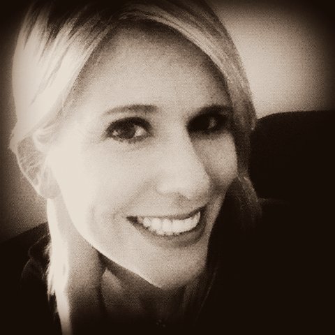 Julia Alverson Photo 8