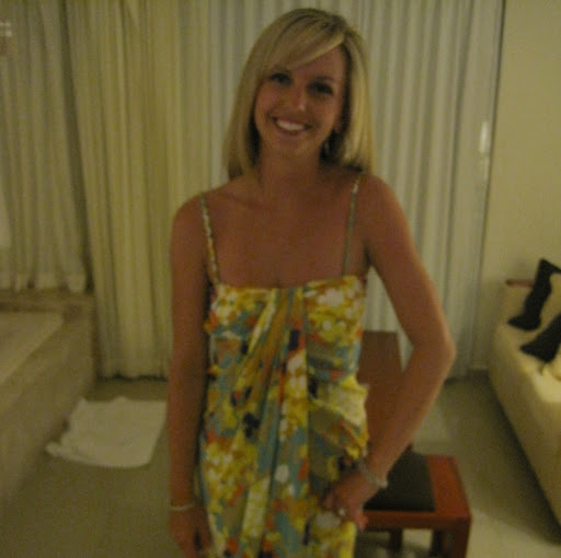 Kelly Swanson Photo 24