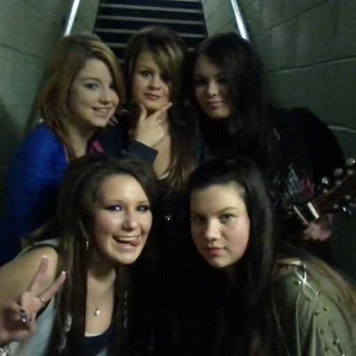 Rebecca Forbes Photo 17