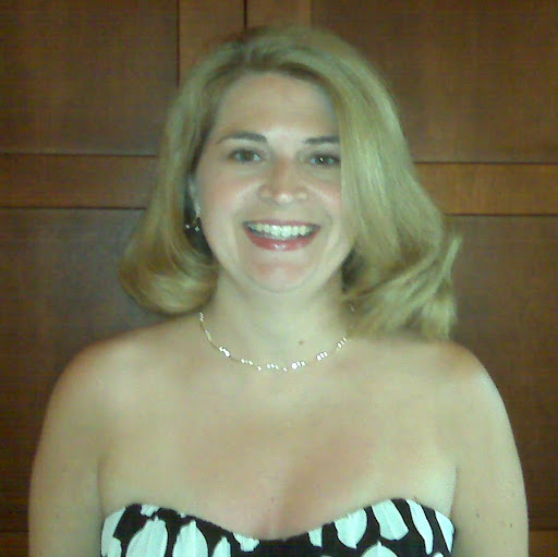 Laura Harvey Photo 8