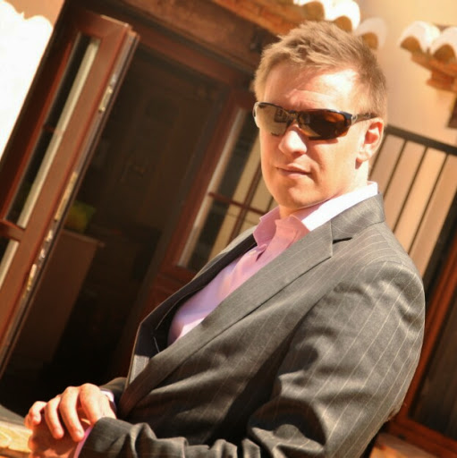 Darren Taylor Photo 33