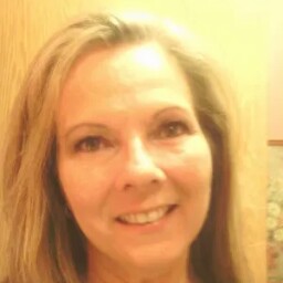 Cindy Hampton Photo 19