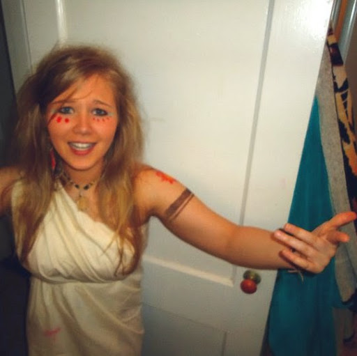 Christina Stiles Photo 17