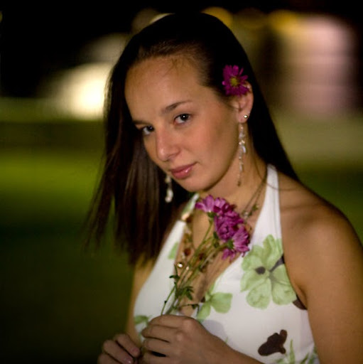 Jessica Hunt Photo 13