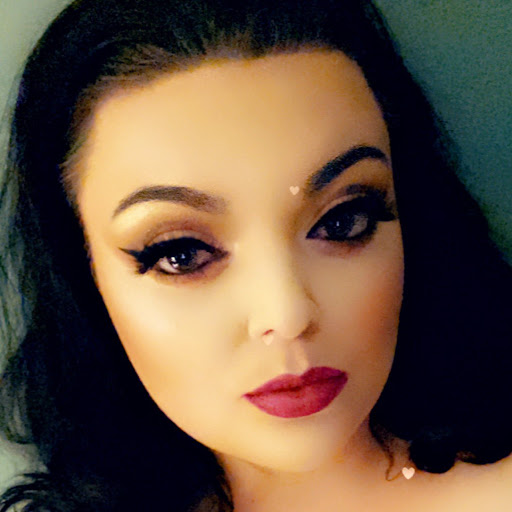 Lindsey Thompson Photo 16