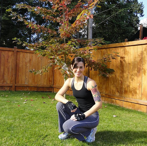 Christie Cole Photo 15