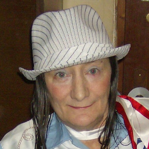 Catherine Benoit Photo 12