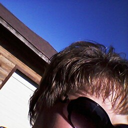 Stephanie Roland Photo 16