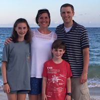 Rebecca Hensley Photo 15