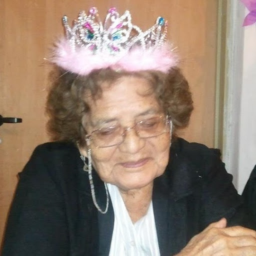 Victoria Arredondo Photo 9