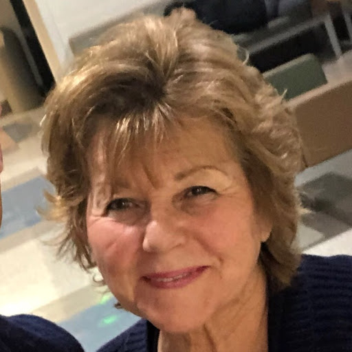 Diana Callahan Photo 9