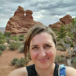 Sarah Whitaker Photo 19