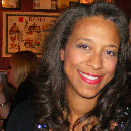 Constance Reynolds Photo 12