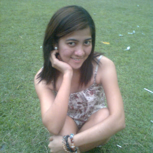 Hazel Saenz Photo 3