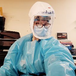 Michelle Rowe Photo 39