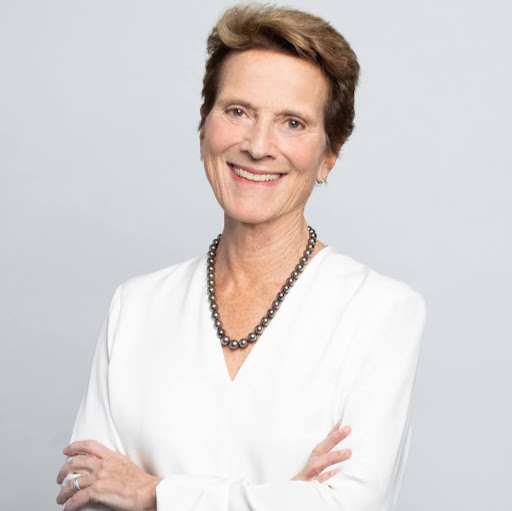 Sara Clarke Photo 34