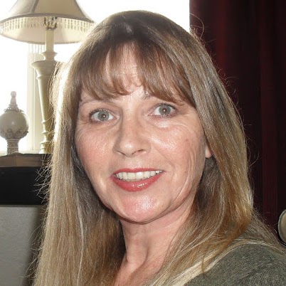 Julie Snider Photo 32