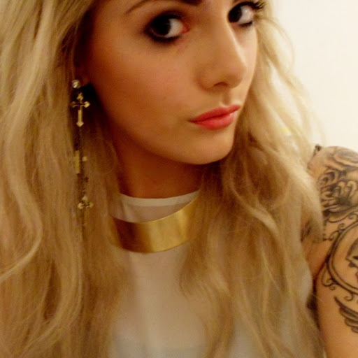 Helen Rowe Photo 10