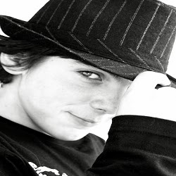 Ralph Fernandez Photo 30