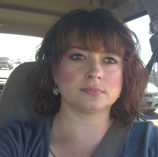 Daisy Edwards Photo 14