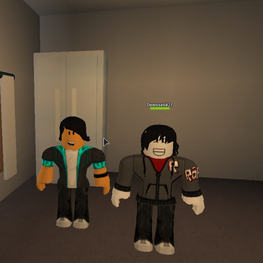 Sarah Martinez Photo 18