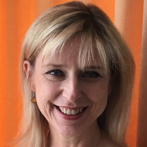 Julia Coleman Photo 13