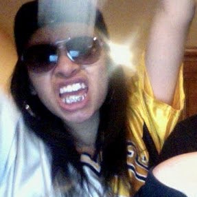 Julie Mendoza Photo 14